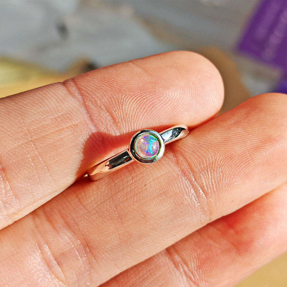 Anillo Círculo de Ópalo y Plata de Ley 925