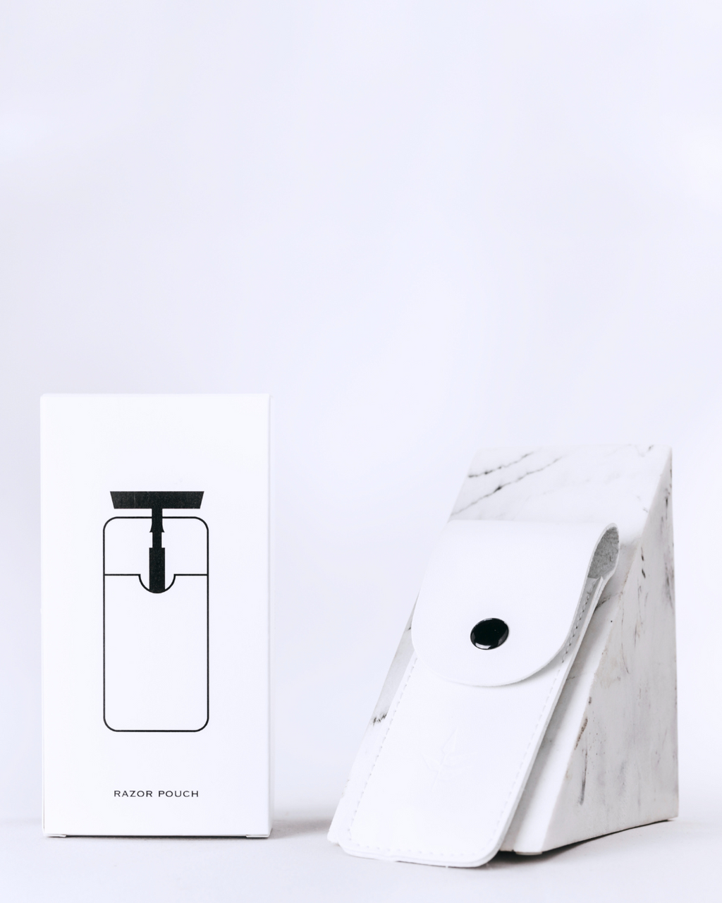 Funda Maquinilla de Afeitar Blanca
