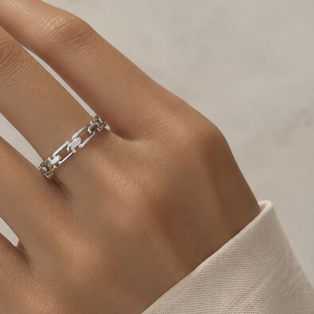 Anillo Courreges