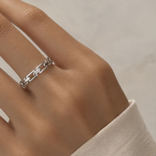 Anillo Courrèges