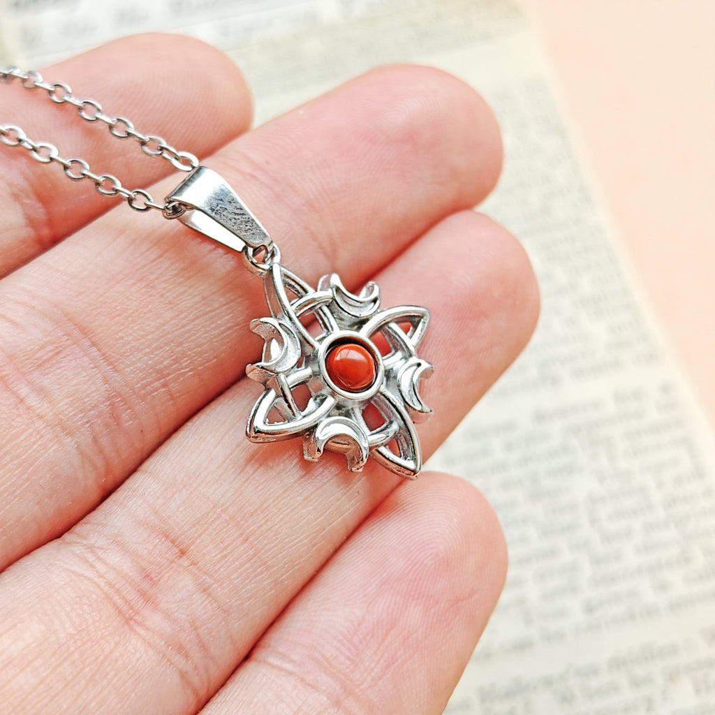 Collar Nudo de Bruja 'Wicca' Acero Inox. con Jaspe Rojo