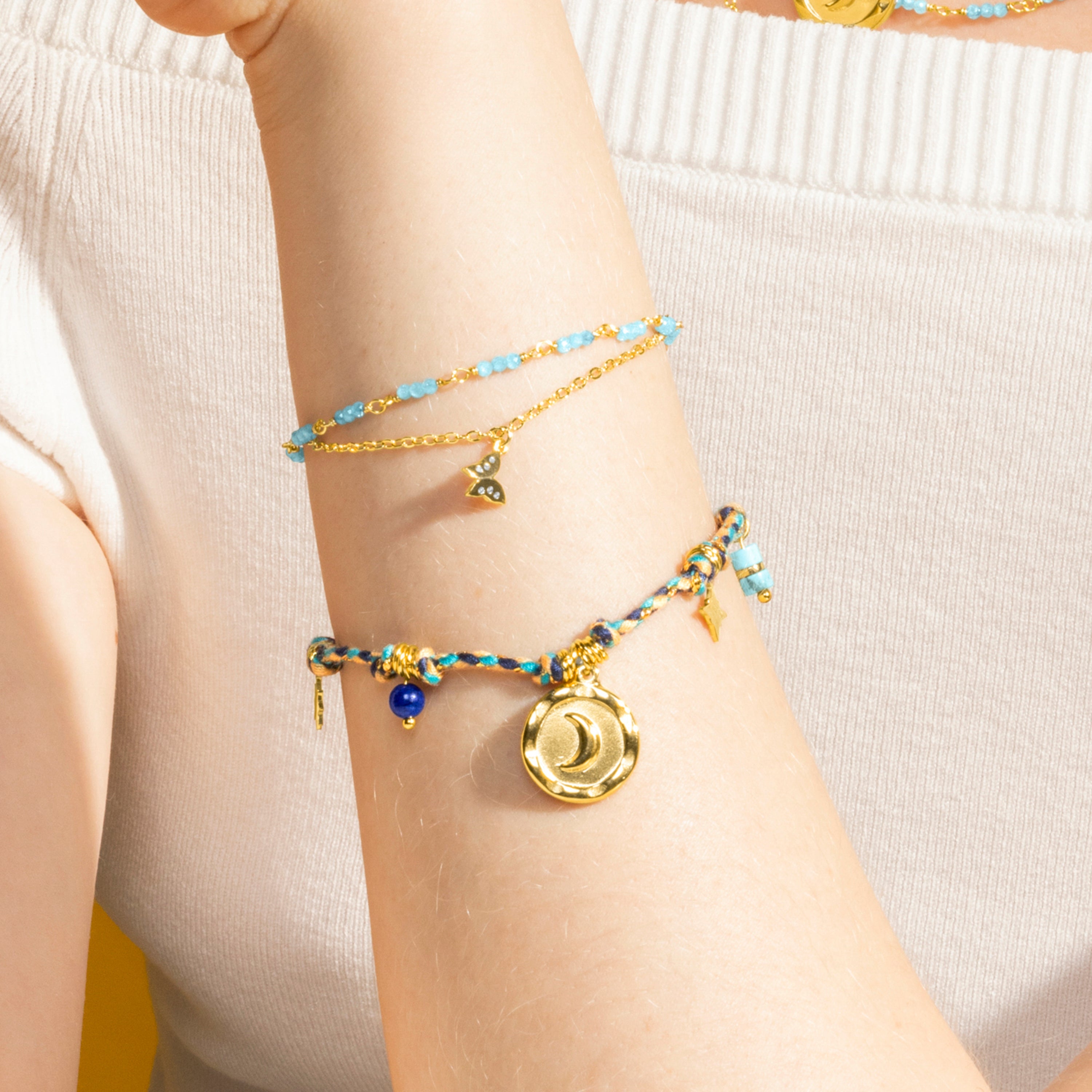 Pulsera con Cristal Azul Oscuro acabado oro 18k - Liskel