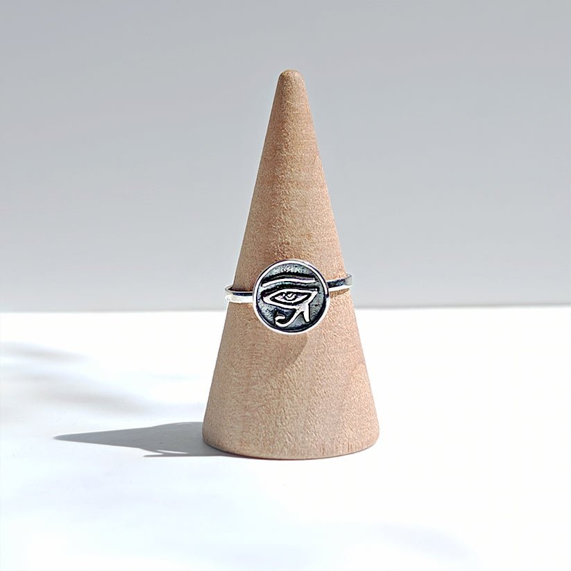 Anillo "Amuleto Ojo de Ra" en Plata de Ley 925