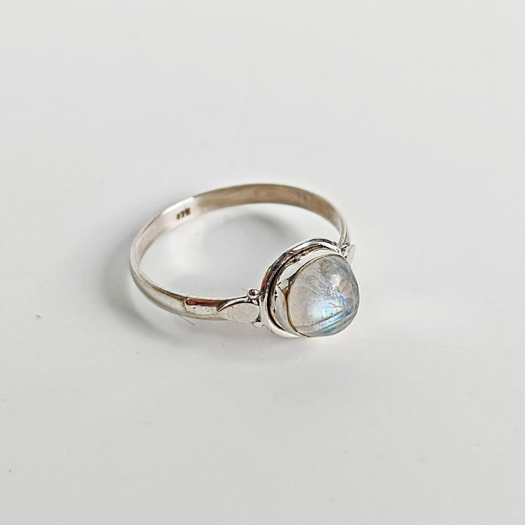 Anillo 'Kira' de Piedra de Luna - Plata de Ley