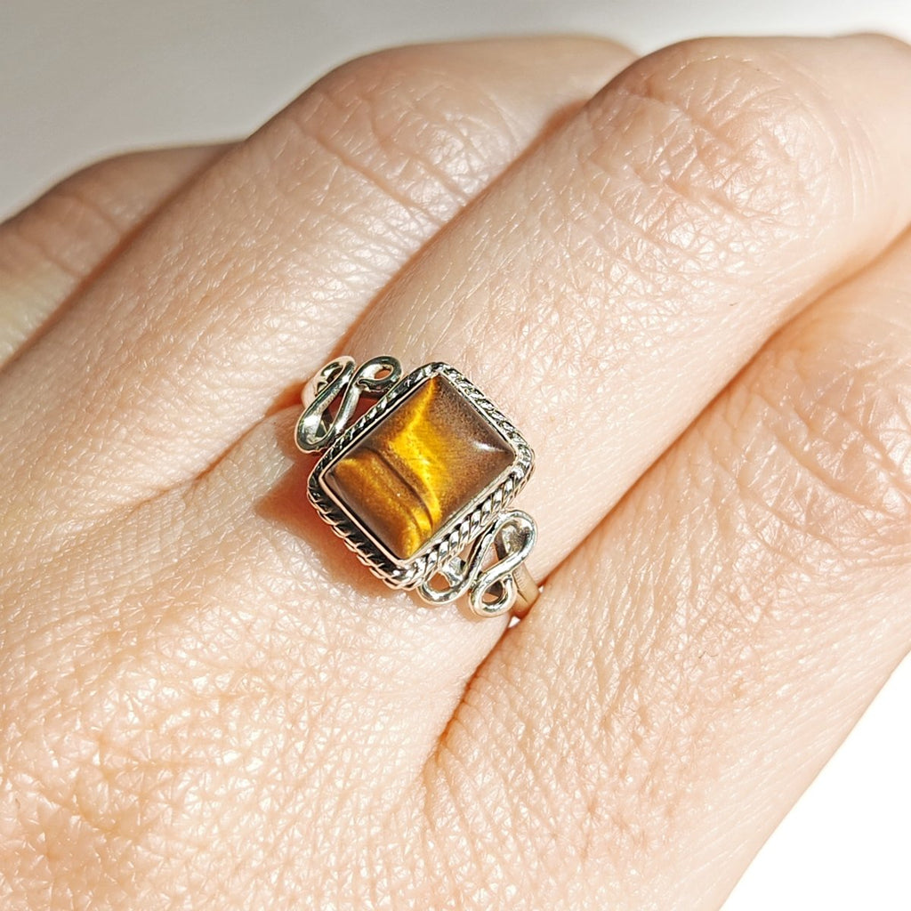 Anillo 'Kusi' de Ojo de Tigre - Plata de Ley