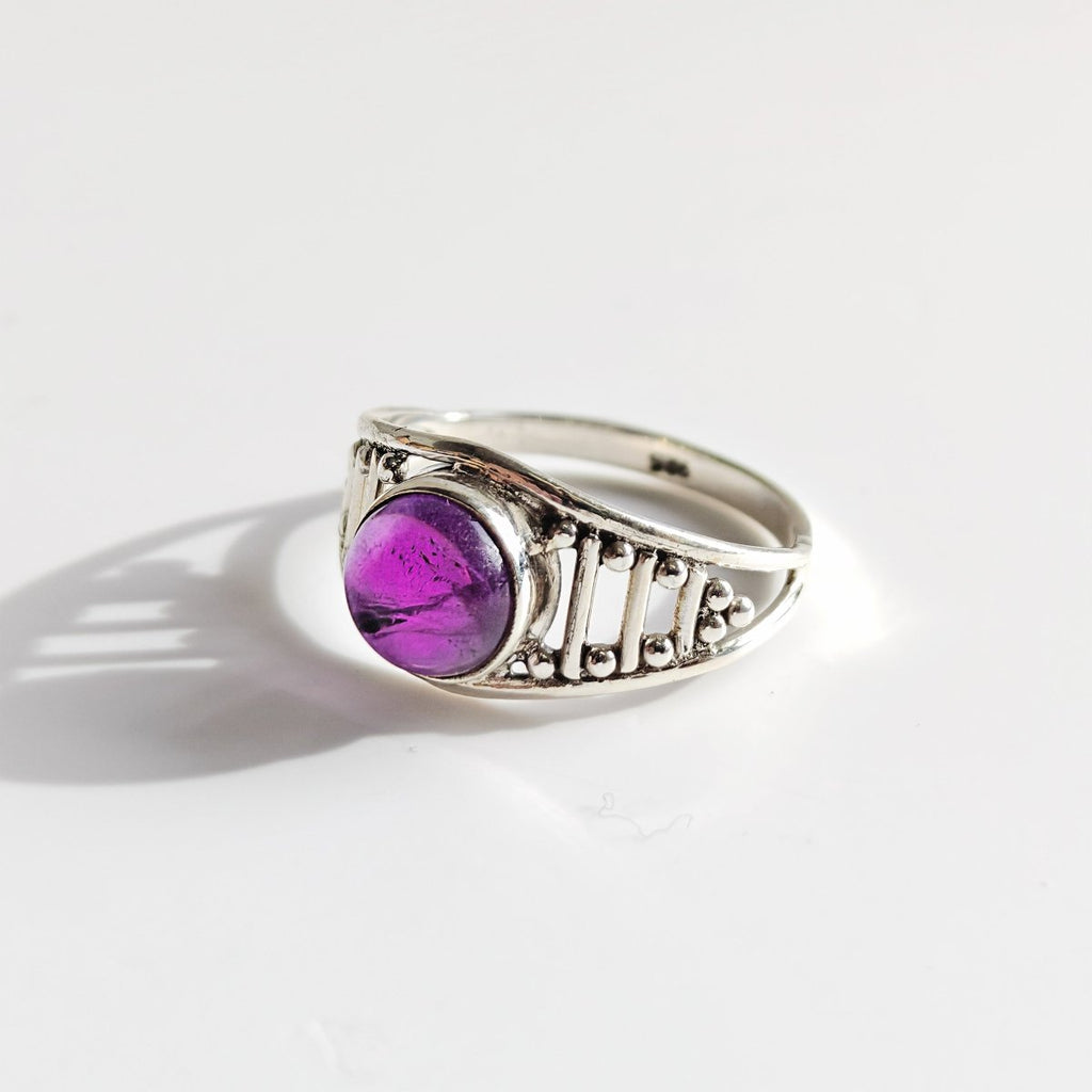 Anillo 'Laksmi' de Amatista - Plata de Ley