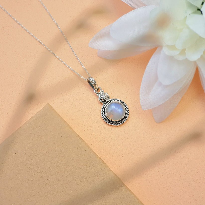 Colgante Botón de Piedra de Luna y Plata de Ley 925