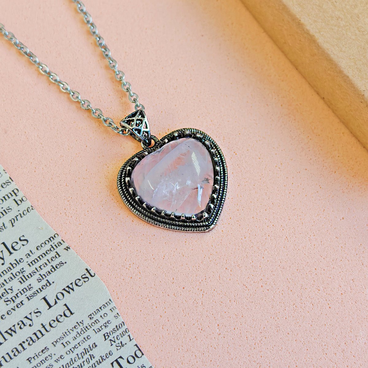 Colgante Corazón Vintage de Cuarzo Rosa