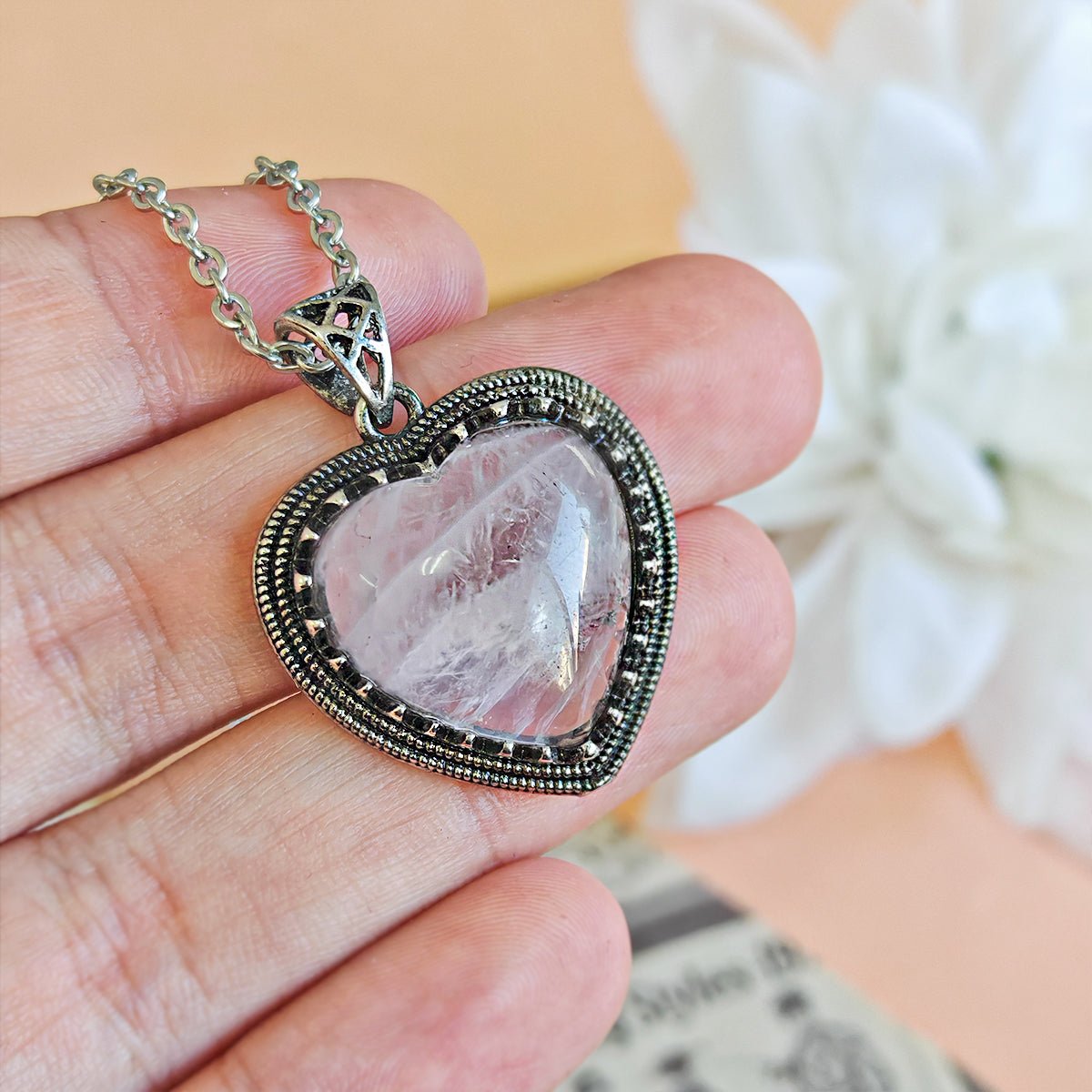 Colgante Corazón Vintage de Cuarzo Rosa