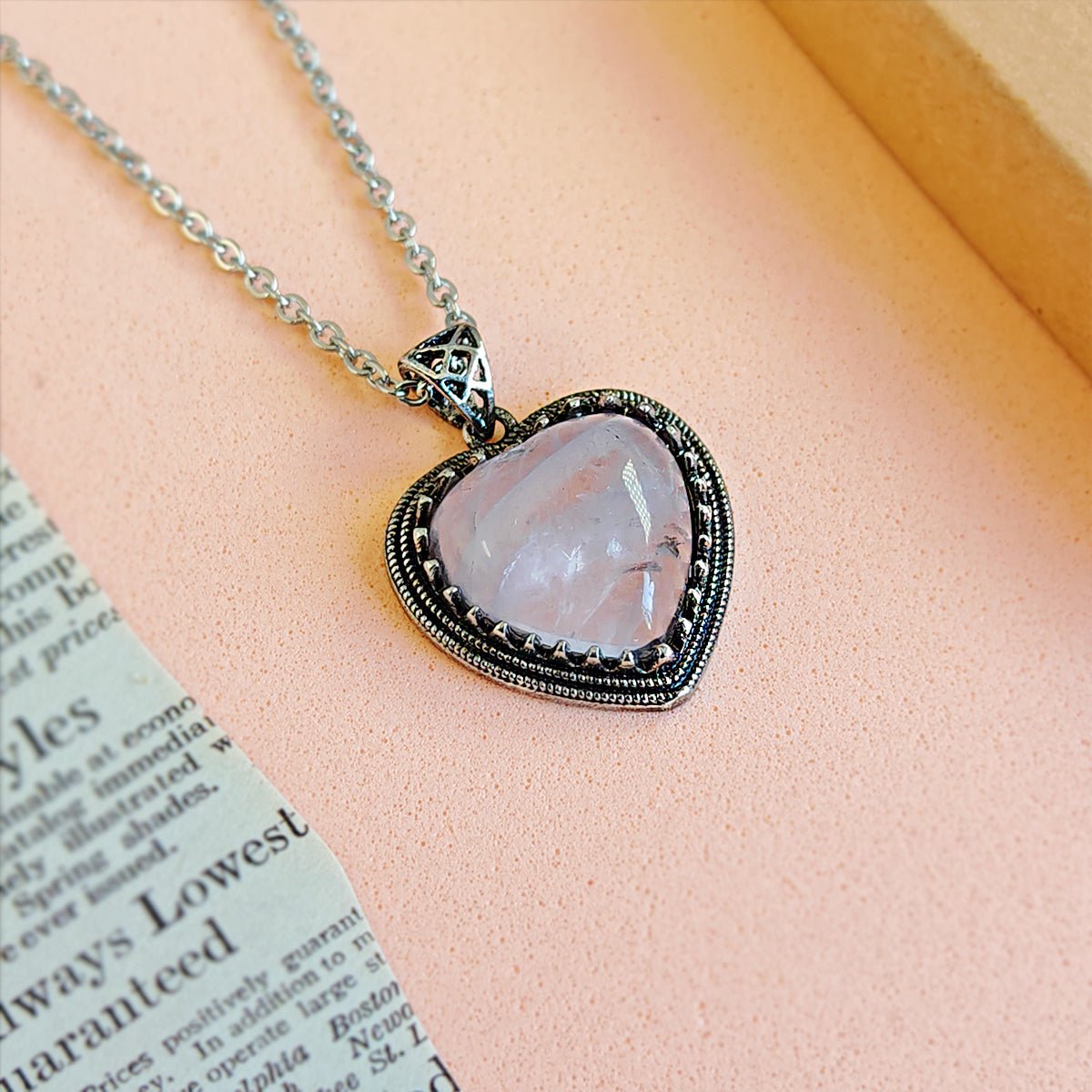 Colgante Corazón Vintage de Cuarzo Rosa