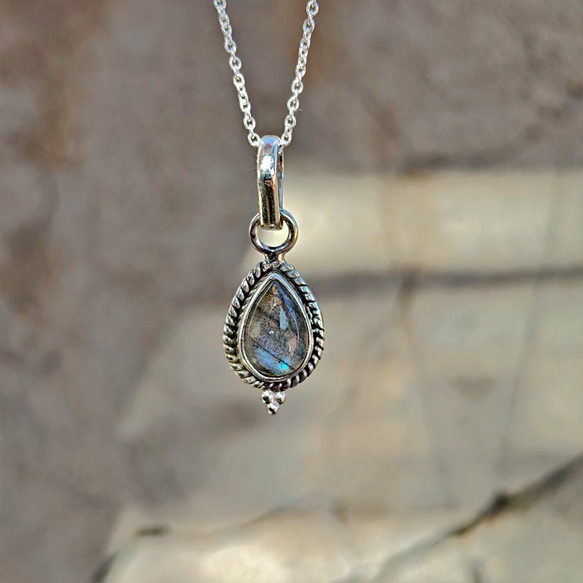 Colgante 'Dewi' Labradorita y Plata de Ley 925