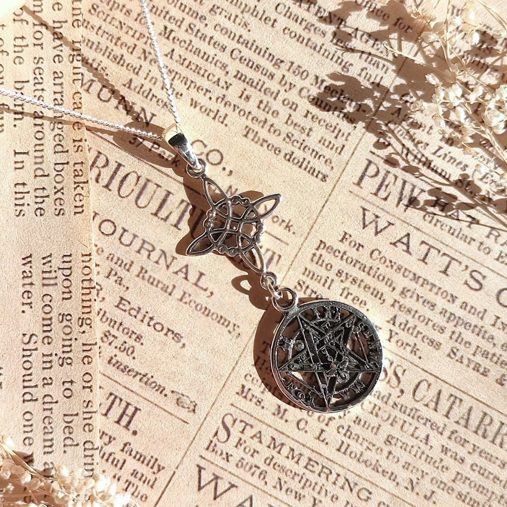 Colgante Nudo de Bruja & Tetragramaton S925