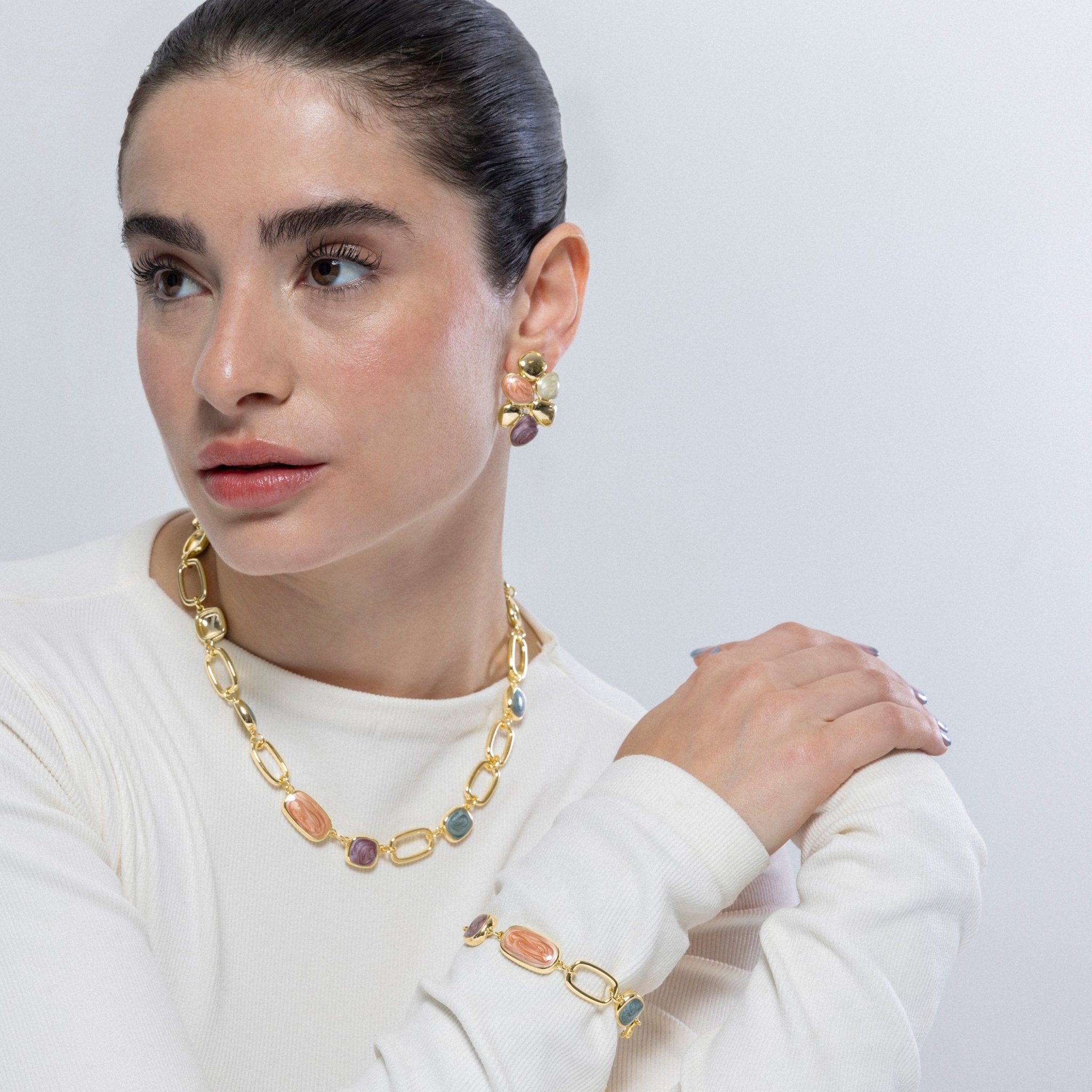 Collar acabado oro 18k