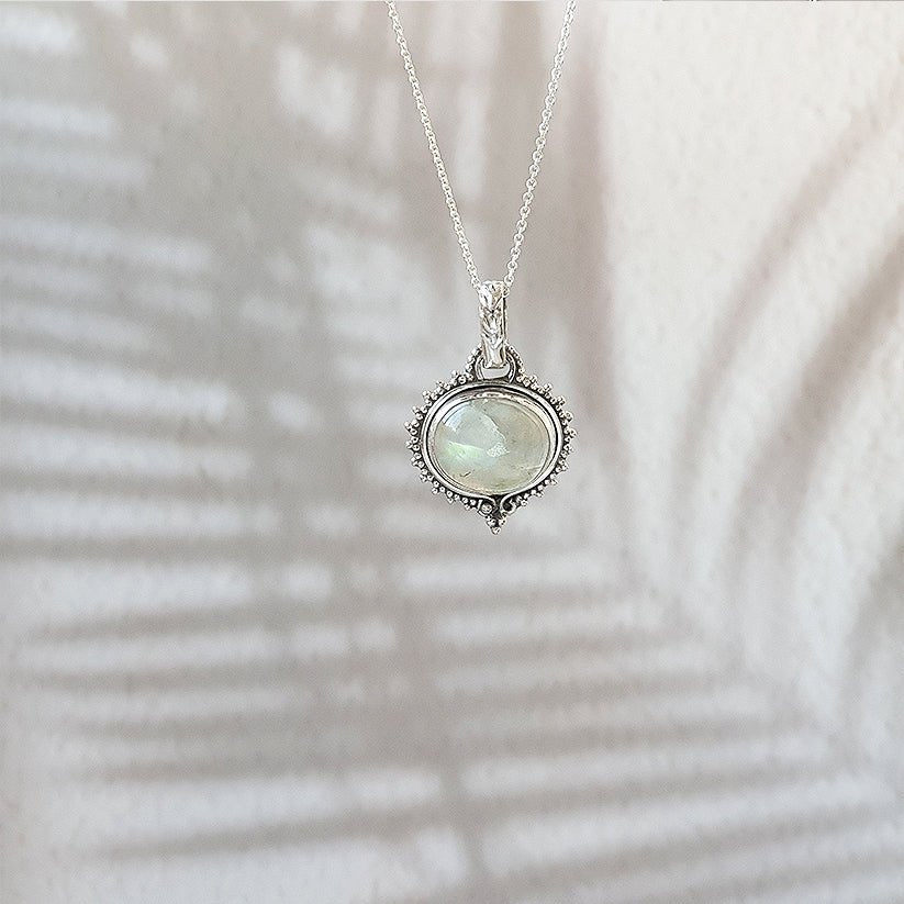 Colgante Amisha Piedra de Luna y Plata de Ley 925