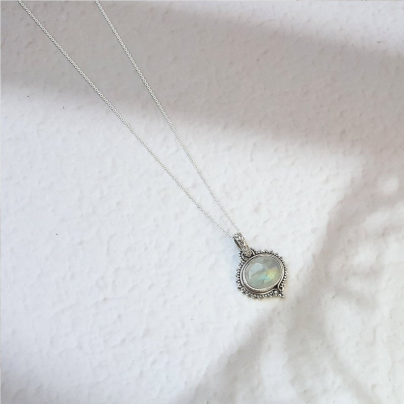 Colgante Amisha Piedra de Luna y Plata de Ley 925