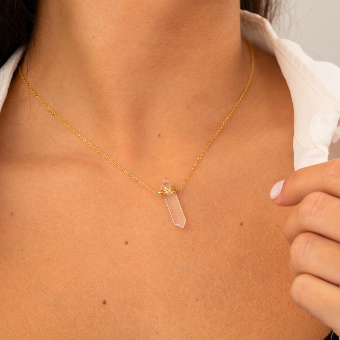 Collar Lancea Cuarzo Rosa - Baño de Oro 18K