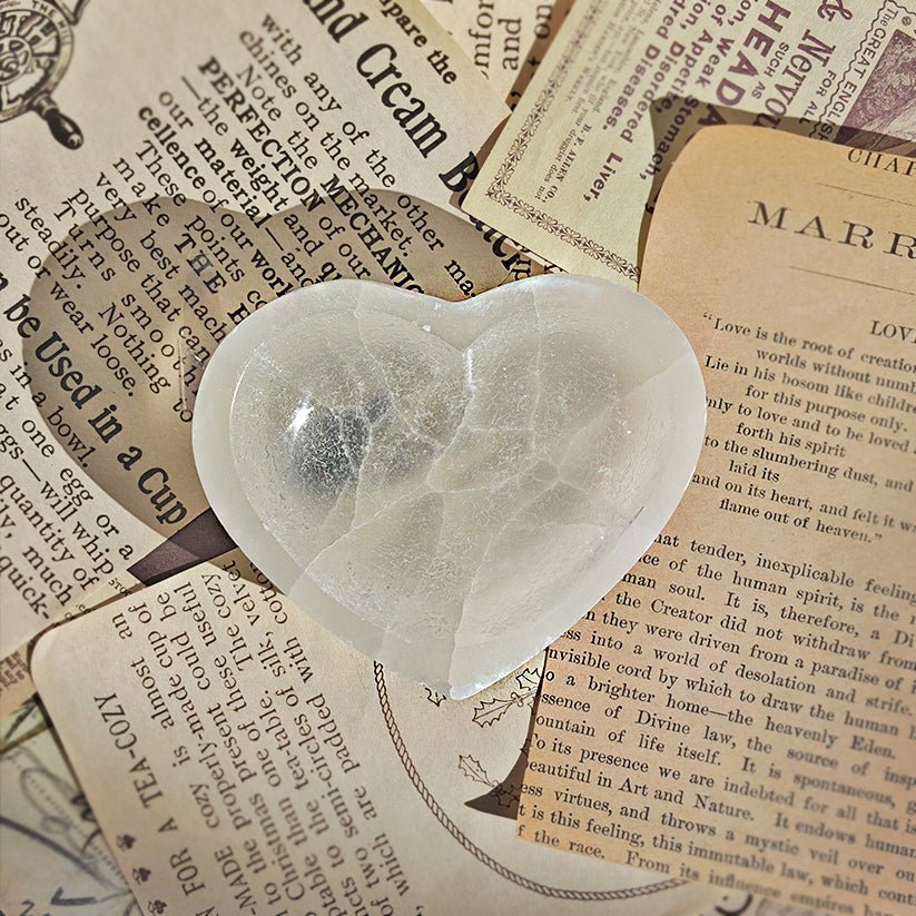 Cuenco Corazón de Selenita