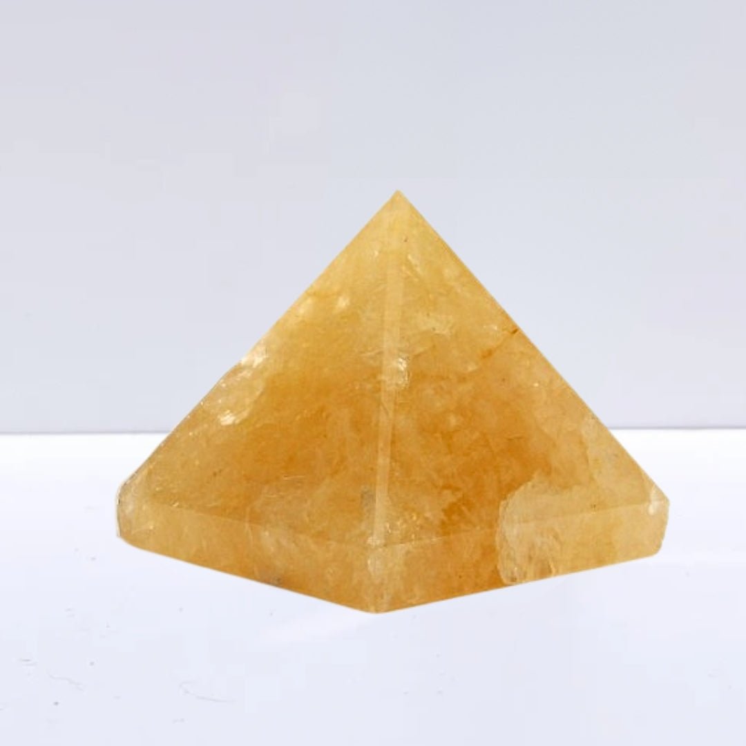 Pirámide de Cuarzo Sanador Dorado