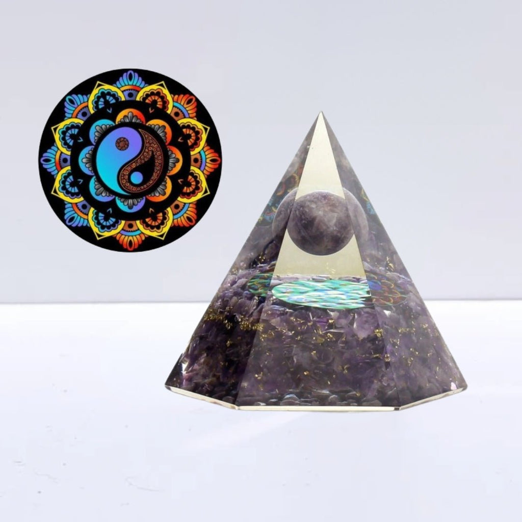Pirámide Orgonita 'Sacred' - Amatista con Yin y Yang
