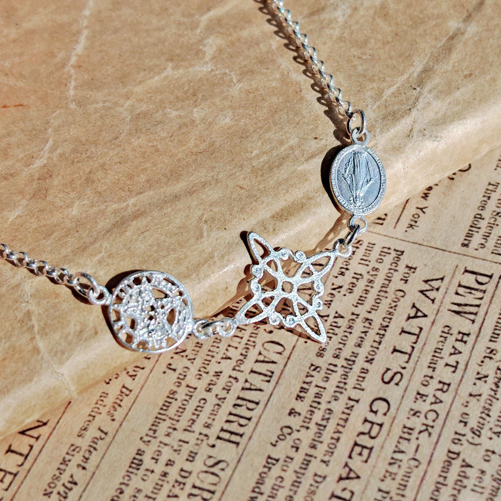 Pulsera Triple Protectora S925: Nudo de Bruja, Tetragramatón & Virgen de la Milagrosa